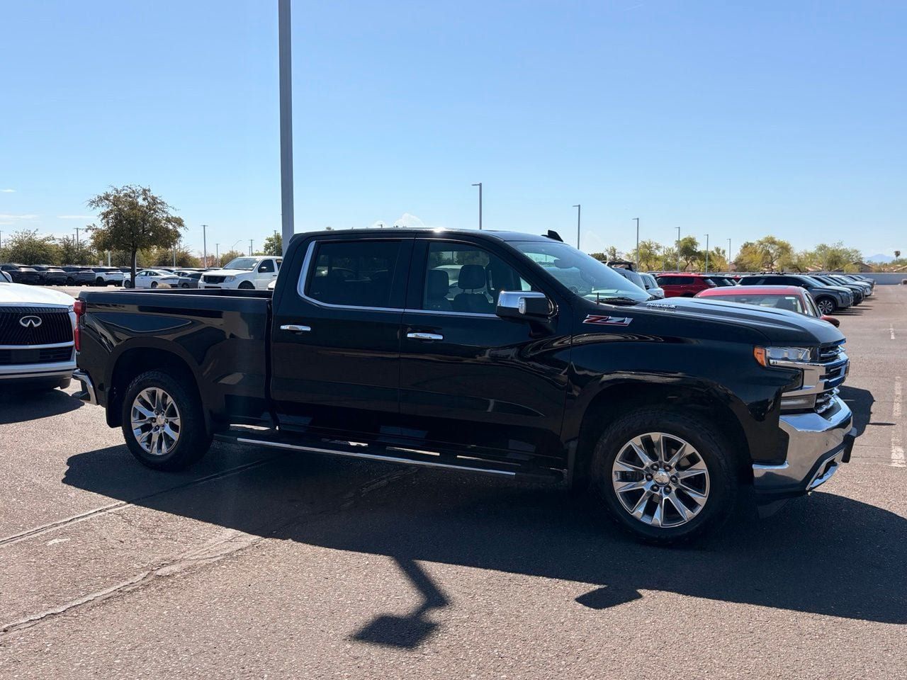 Used 2020 Chevrolet Silverado 1500 LTZ w/ LTZ Premium Package AWD/4WD image 7
