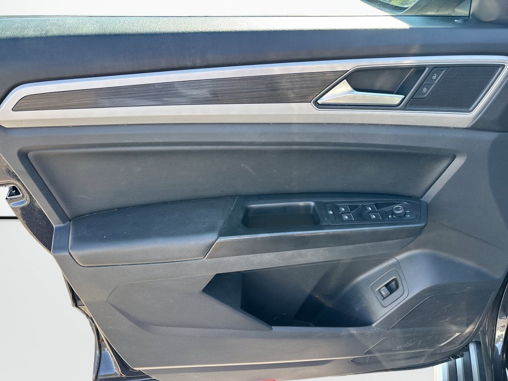 Used 2019 Volkswagen Atlas SEL AWD/4WD image 26