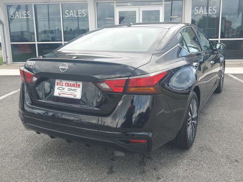 Used 2025 Nissan Altima 2.5 SV FWD image 4