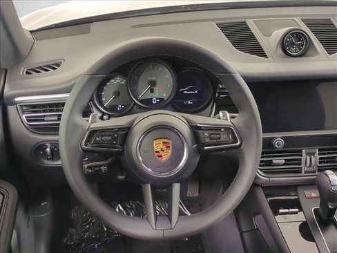 New 2026 Porsche Macan S image 16