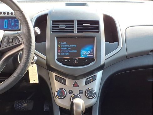 Used 2014 Chevrolet Sonic LT FWD image 10