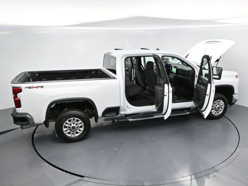 Used 2025 Chevrolet Silverado 2500 LT w/ Convenience Package AWD/4WD image 40