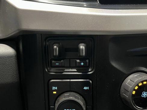 Used 2024 Ford F250 XLT w/ XLT Premium Package image 28