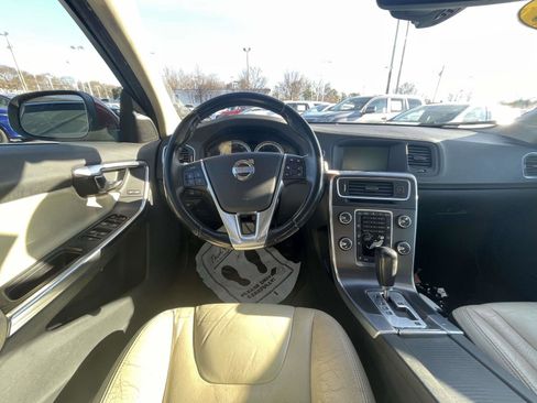 Used 2012 Volvo S60 T5 image 15