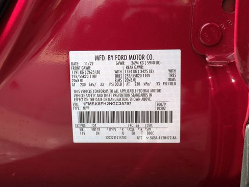 Used 2022 Ford Explorer Limited w/ Limited Technology Package image 34