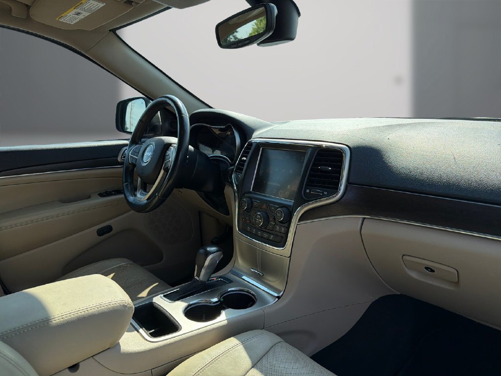 Used 2017 Jeep Grand Cherokee Limited w/ Luxury Group II RWD image 16