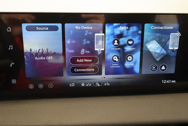 New 2027 Nissan Sentra SV w/ SV Convenience Package FWD image 19