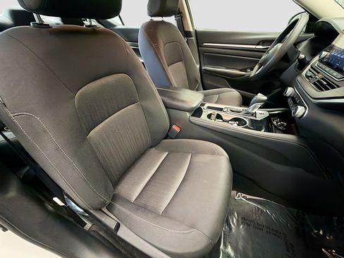 Used 2023 Nissan Altima 2.5 SV image 15