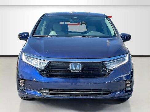 Used 2024 Honda Odyssey Touring image 2