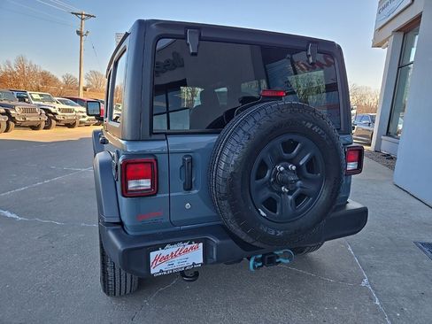 Used 2024 Jeep Wrangler Sport image 8