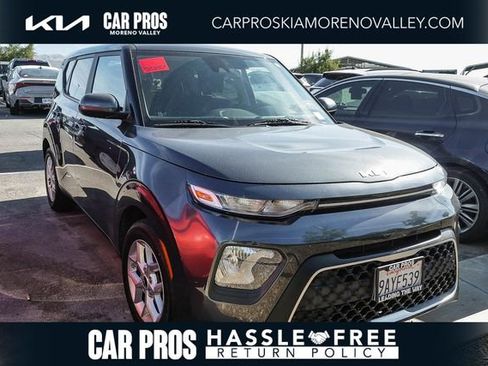 Certified 2022 Kia Soul LX w/ Technology Package image 1