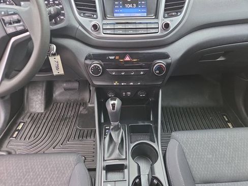Used 2017 Hyundai Tucson SE image 11