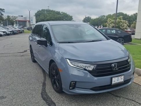 Used 2024 Honda Odyssey Sport image 4