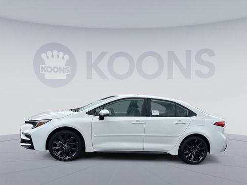 New 2026 Toyota Corolla SE image 2