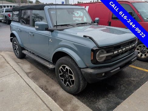 Used 2022 Ford Bronco Outer Banks image 1