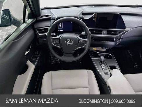 Used 2025 Lexus UX 300h FWD w/ Accessory Package (Z1) image 21