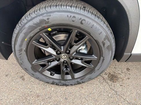 Used 2026 Toyota Grand Highlander AWD Hybrid image 22