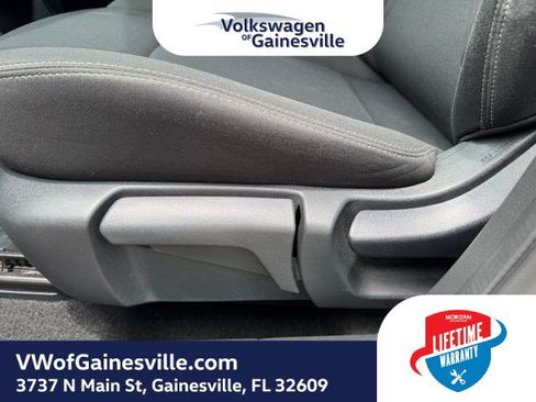 Used 2024 Nissan Rogue S FWD image 18