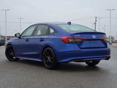 Used 2023 Honda Civic Sport image 15