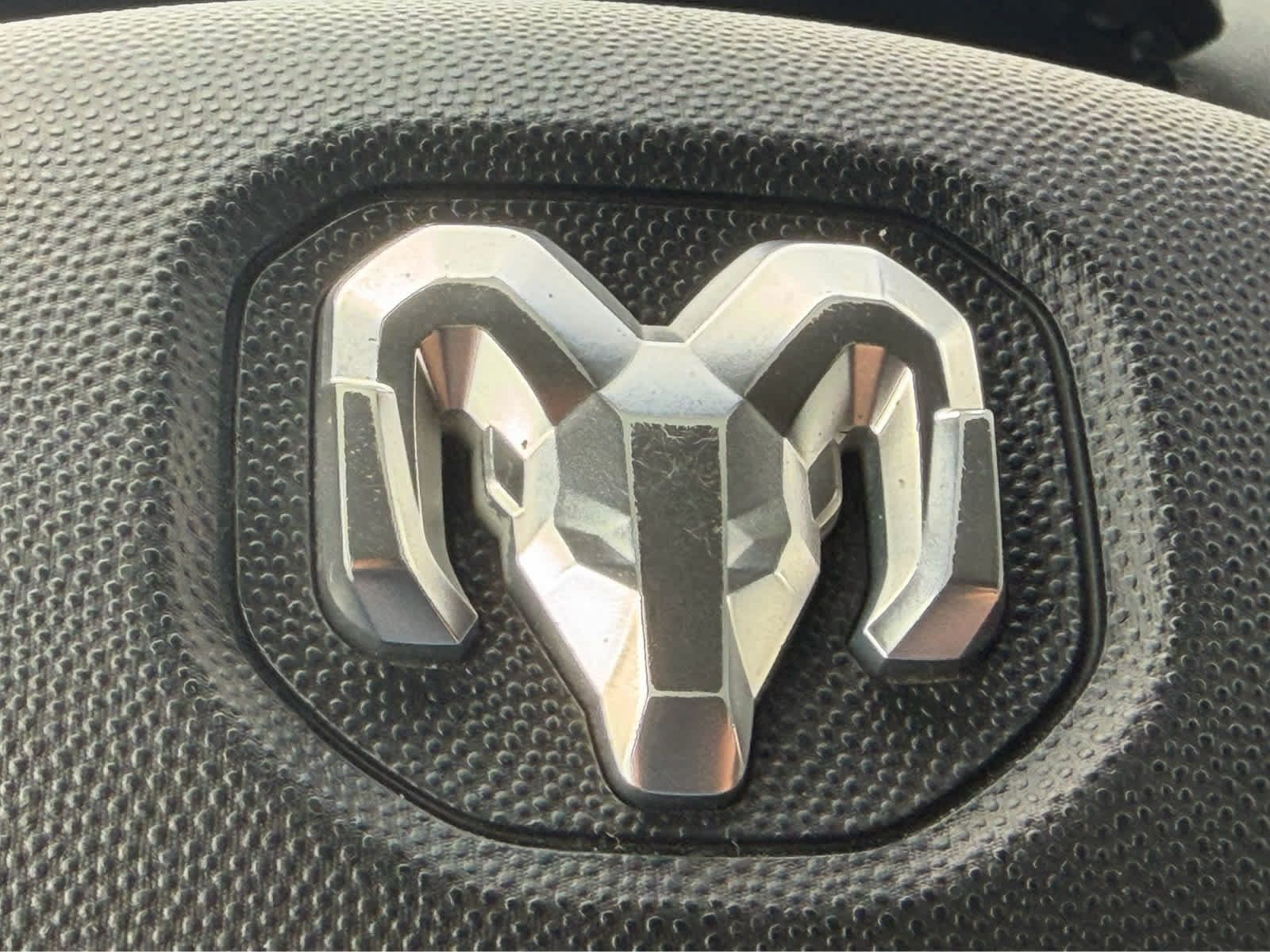 Used 2023 RAM ProMaster 2500 FWD image 8