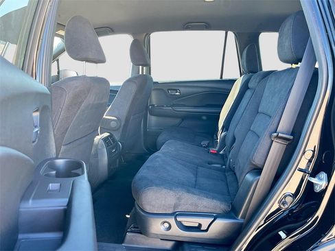 Used 2022 Honda Pilot Sport image 24