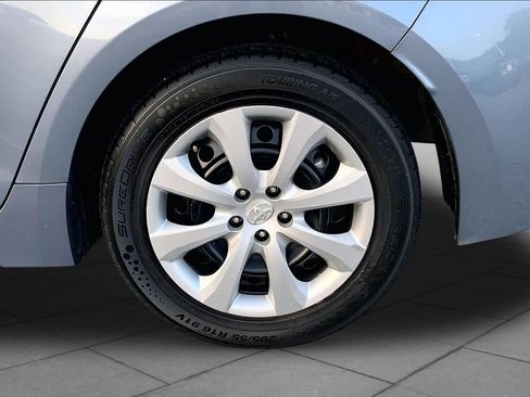 Used 2024 Toyota Corolla LE FWD image 11