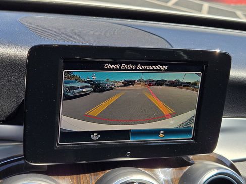 Used 2019 Mercedes-Benz C 300 Sedan image 17