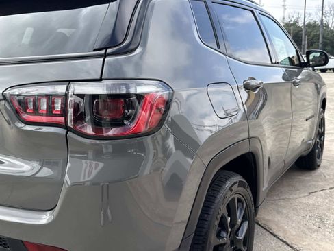 Used 2023 Jeep Compass Altitude w/ Sun and Sound Group image 13