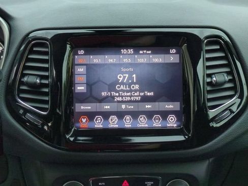 Used 2019 Jeep Compass Limited AWD/4WD image 23