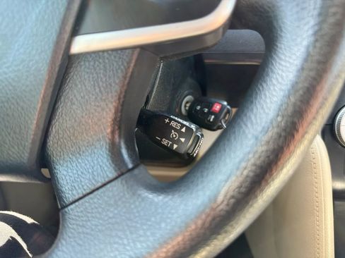 Used 2012 Toyota Camry LE image 26