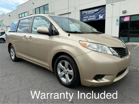 Used 2011 Toyota Sienna LE FWD image 1