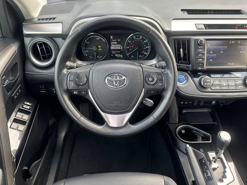Certified 2018 Toyota RAV4 Limited w/ Advanced Technology Package image 19
