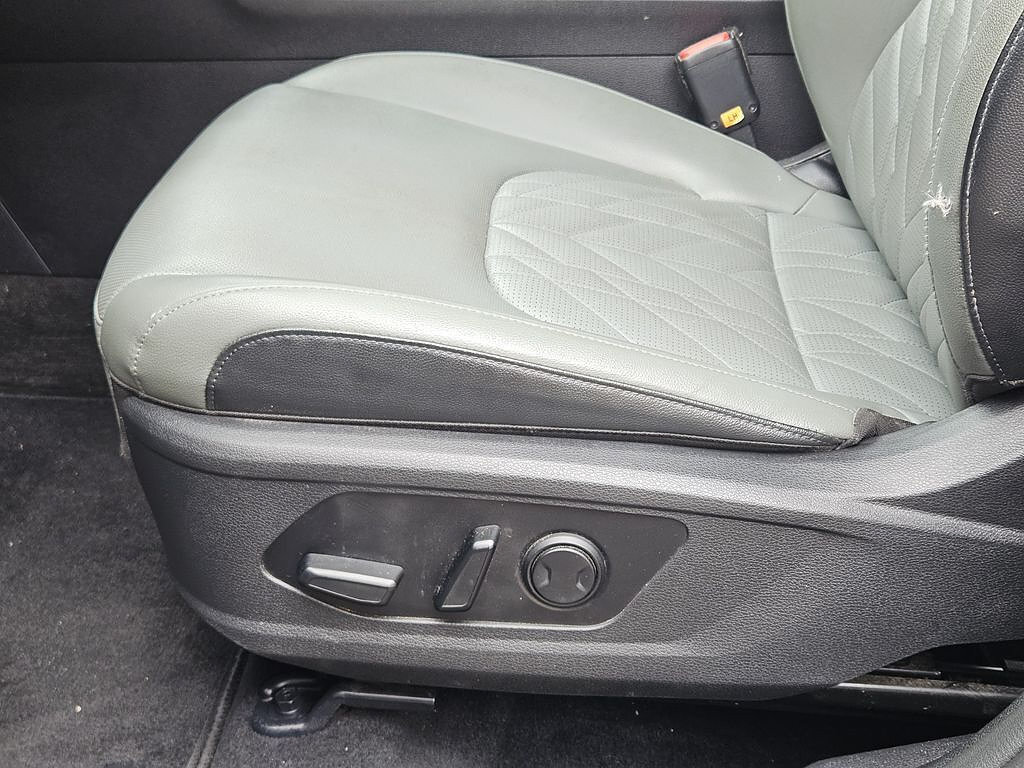 Used 2023 Kia Sportage X-Line w/ X-Line Premium Package AWD/4WD image 19