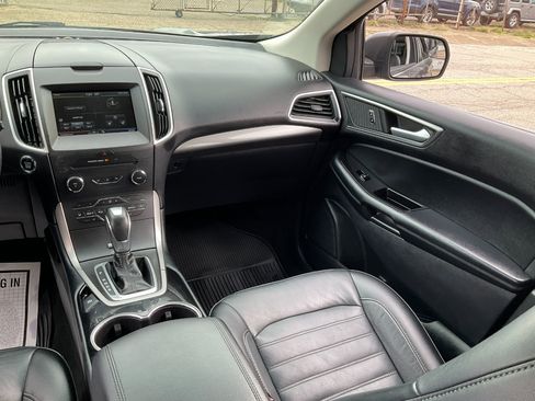 Used 2015 Ford Edge SEL w/ Equipment Group 201A image 29