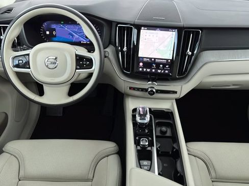 Certified 2024 Volvo XC60 B5 Ultimate w/ Climate Package AWD/4WD image 14