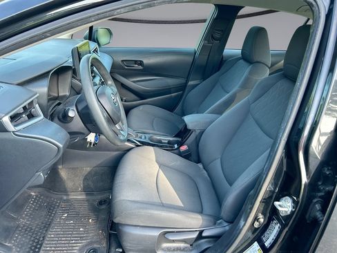Used 2022 Toyota Corolla LE FWD image 11