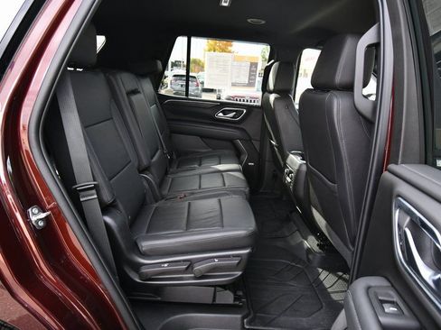 Used 2022 Chevrolet Tahoe LT w/ Luxury Package AWD/4WD image 35