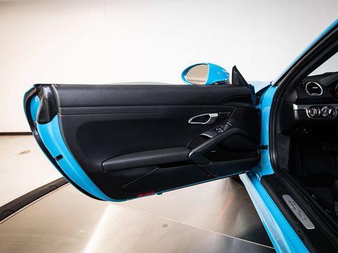 Certified 2020 Porsche 718 Cayman RWD image 21