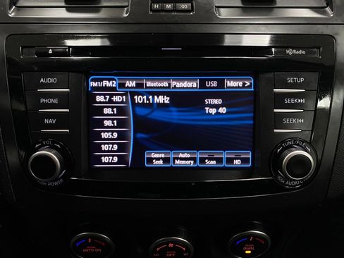 Used 2013 MAZDA MAZDA3 i Grand Touring image 22