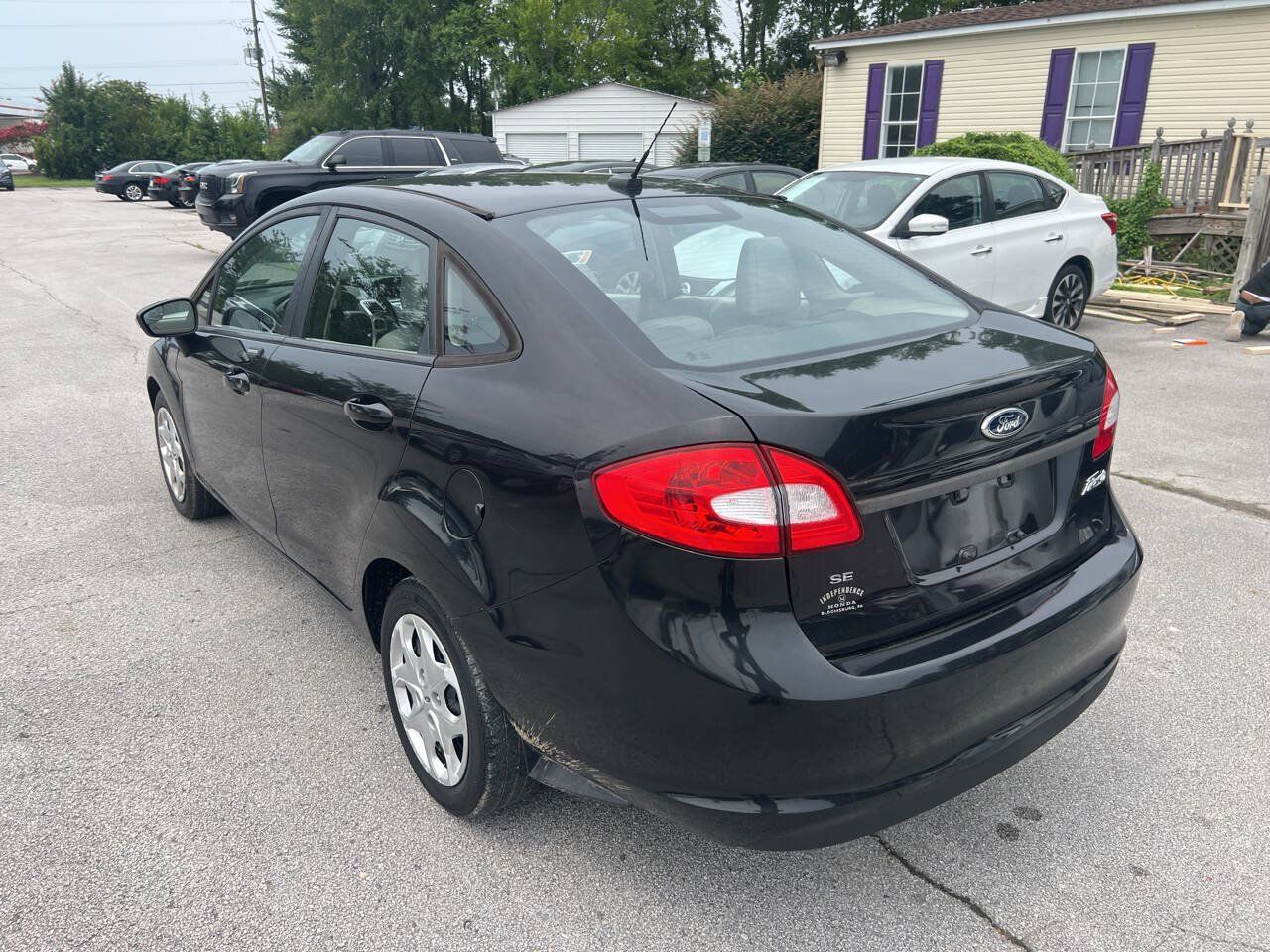 Used 2013 Ford Fiesta SE FWD image 8