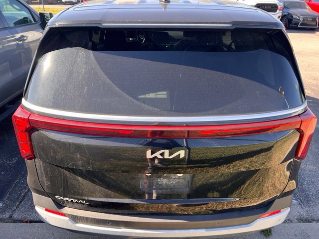 Used 2026 Kia Carnival FWD image 4