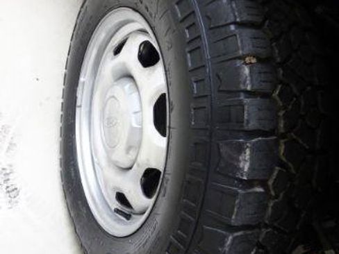 Used 2010 Ford F150 XL RWD image 8