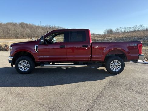 Used 2019 Ford F250 XLT w/ XLT Value Package image 2