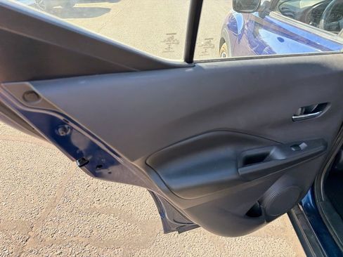 Used 2020 Nissan Kicks SR FWD image 11