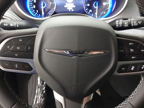 New 2026 Chrysler Pacifica Select image 35