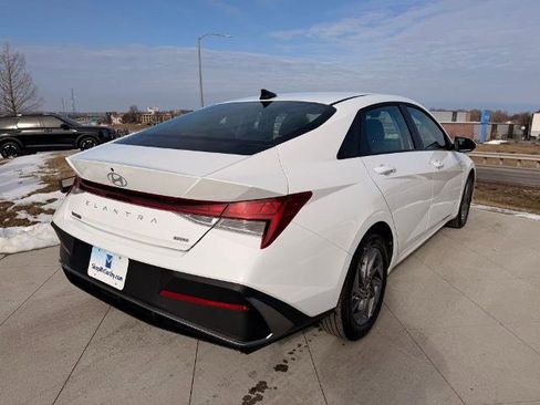 New 2025 Hyundai Elantra Blue Blue DCT image 5