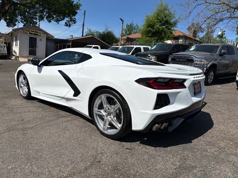 Used 2021 Chevrolet Corvette Stingray Coupe w/ 1LT RWD image 12