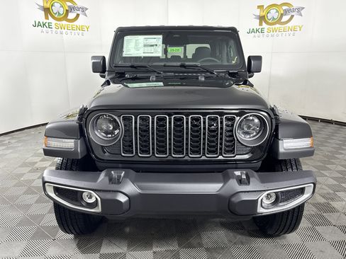 New 2026 Jeep Gladiator Sport image 2