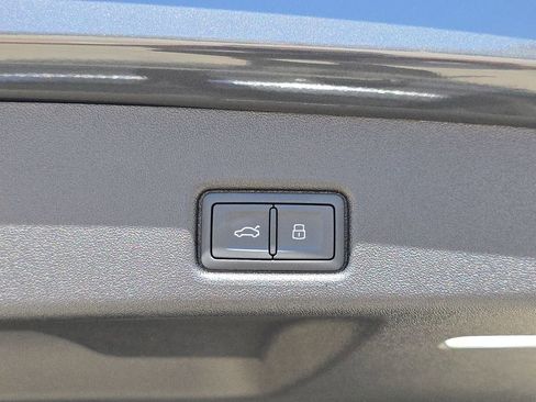 New 2025 Audi Q5 Prestige image 13