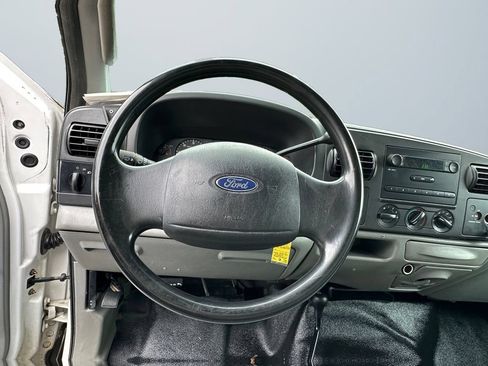 Used 2006 Ford F250 XL AWD/4WD image 12